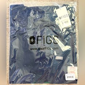 Men’s Navy Figs 3 Pocket Scrub Top - BRAND NEW, never opened, size L